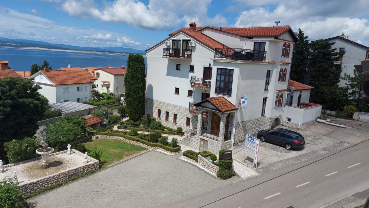 Bed and Breakfast Pansion Klaudija Цриквеница Экстерьер фото