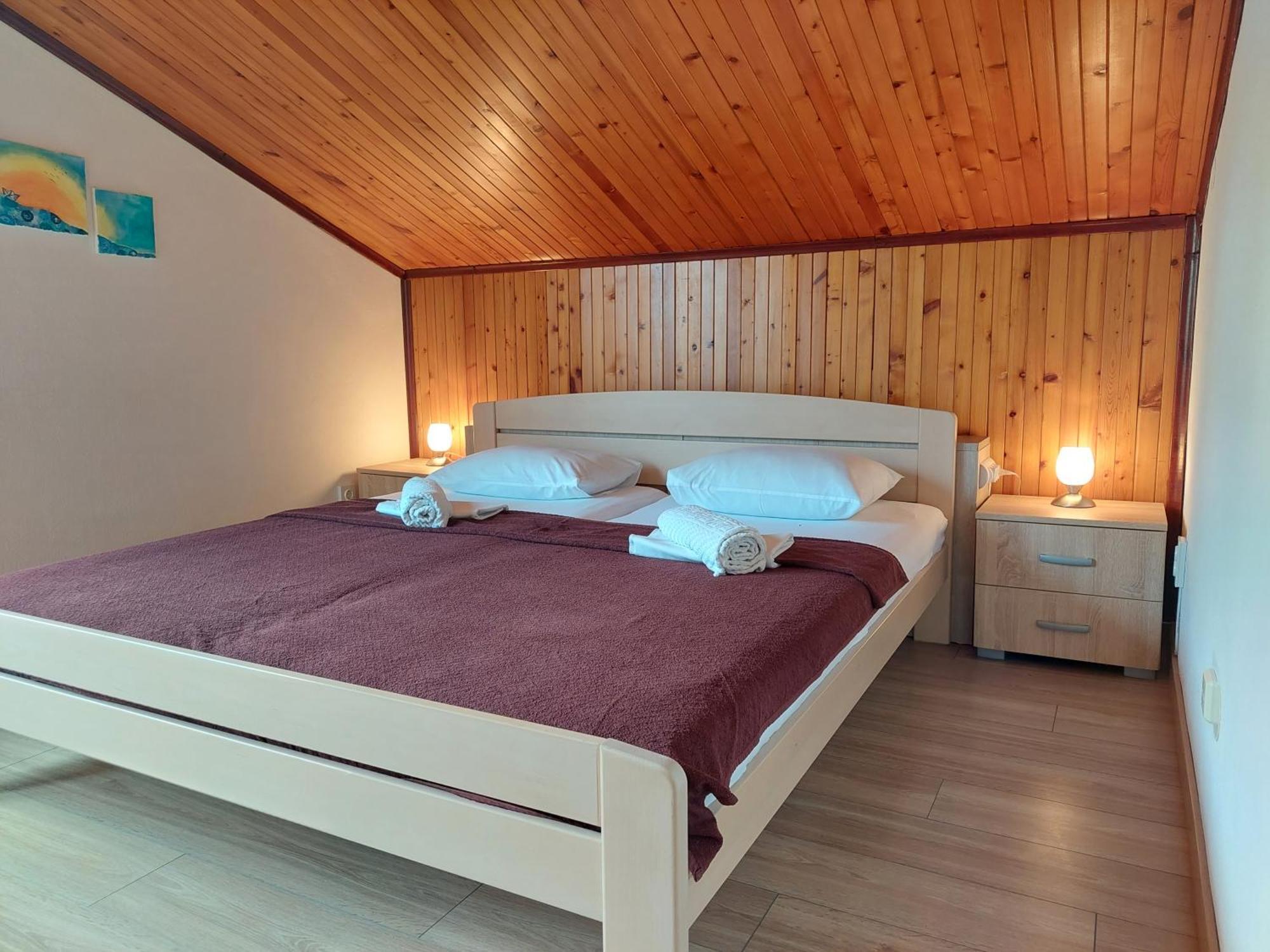 Bed and Breakfast Pansion Klaudija Цриквеница Экстерьер фото