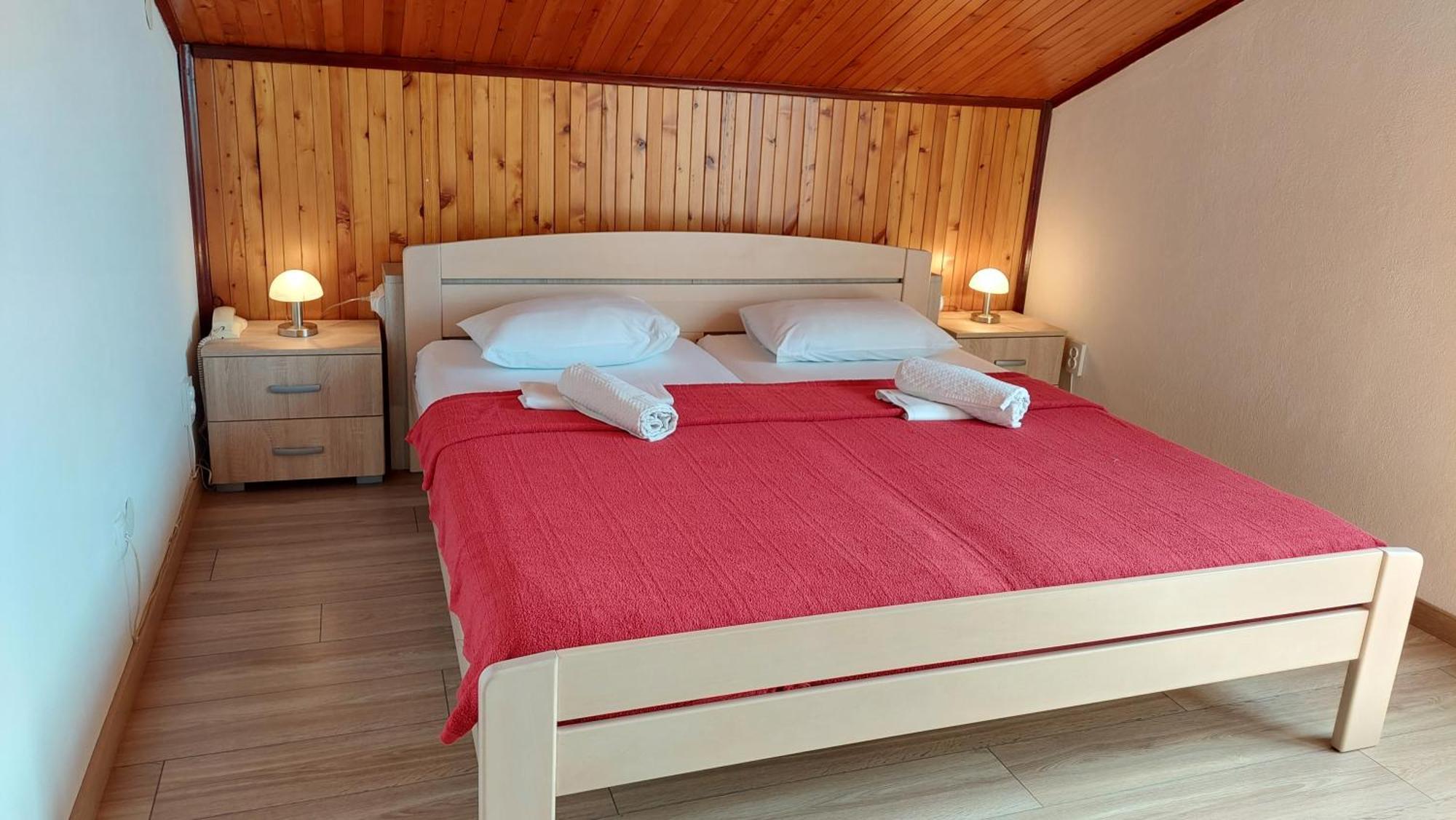 Bed and Breakfast Pansion Klaudija Цриквеница Номер фото