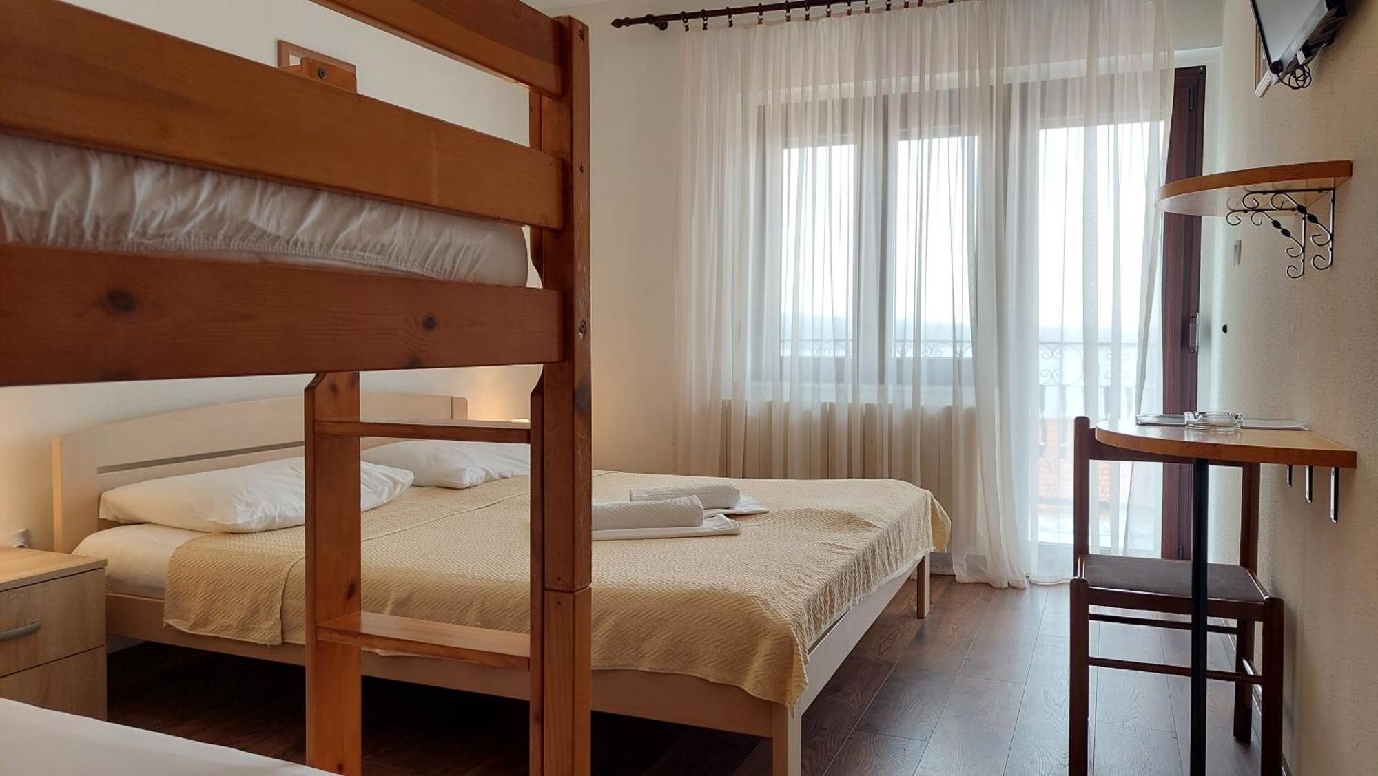 Bed and Breakfast Pansion Klaudija Цриквеница Номер фото